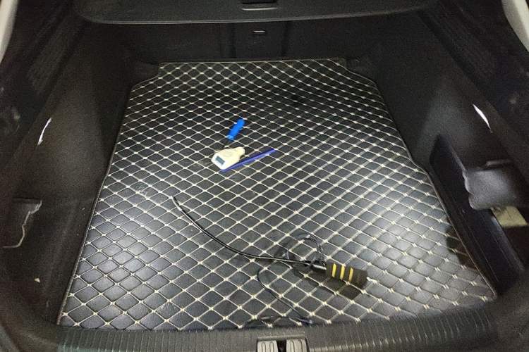 Used Volkswagen FAW-Volkswagen CC 2023 Hunting Vehicle 380TSI Hunter's Heart Edition Trunk
