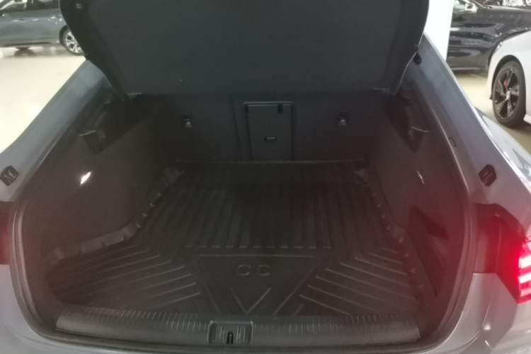 Used Volkswagen FAW-Volkswagen CC 2023 380TSI Striking Edition Trunk