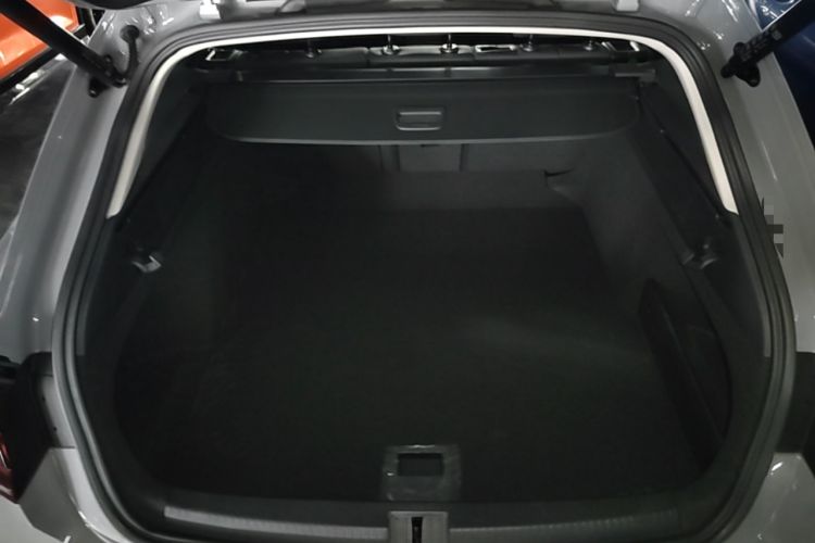Used Volkswagen FAW-Volkswagen CC 2023 Hunting Vehicle 380TSI Hunter's Heart Edition Trunk