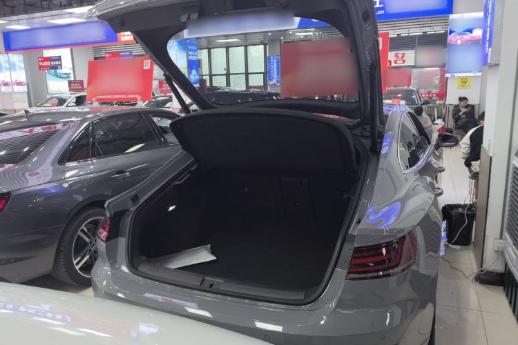Used Volkswagen FAW-Volkswagen CC 2023 380TSI Striking Edition Trunk