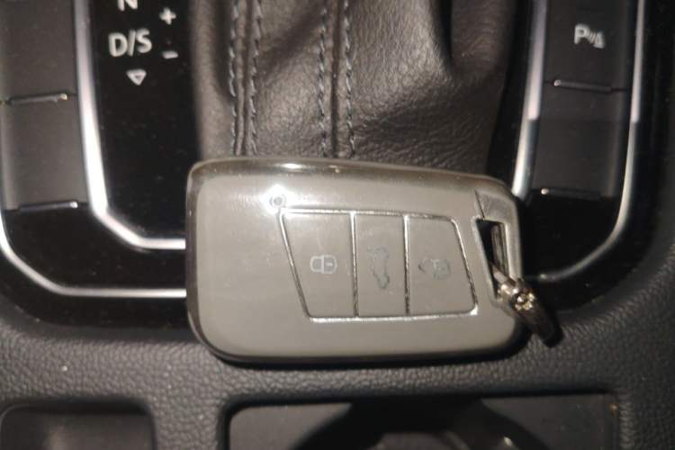 Used Volkswagen FAW-Volkswagen CC 2023 Hunting Vehicle 380TSI Hunter's Heart Edition Vehicle Key