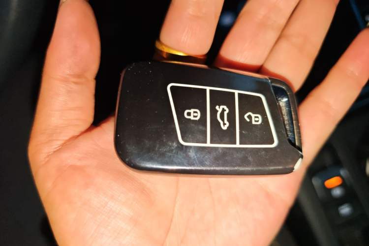 Used Volkswagen FAW-Volkswagen CC 2023 380TSI Striking Edition Vehicle Key