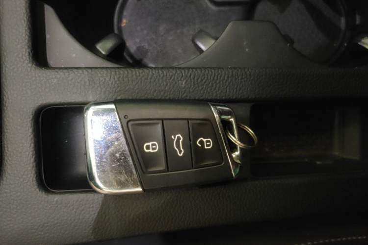 Used Volkswagen FAW-Volkswagen CC 2023 Hunting Vehicle 380TSI Hunter's Heart Edition Vehicle Key