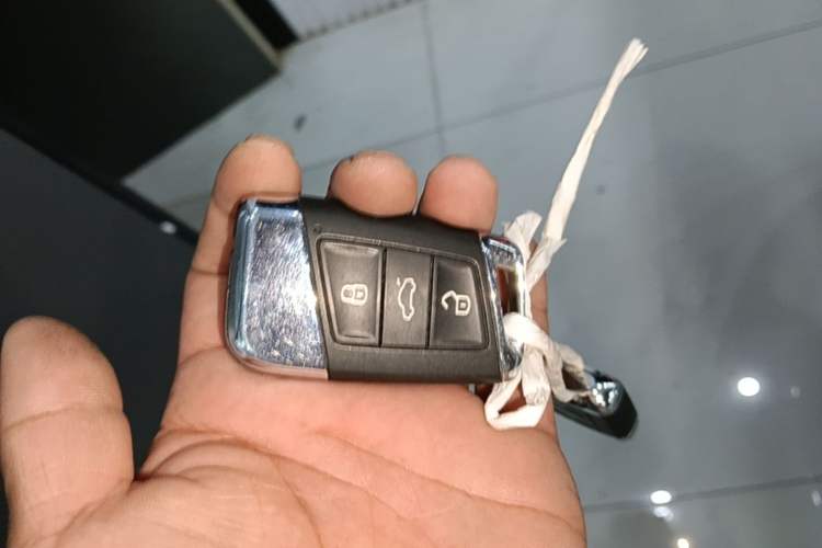 Used Volkswagen FAW-Volkswagen CC 2023 380TSI Striking Edition Vehicle Key