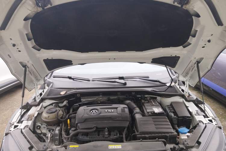 Used Volkswagen FAW-Volkswagen CC 2023 Hunting Vehicle 380TSI Hunter's Heart Edition Engine Bay