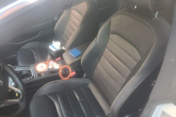 Used Volkswagen FAW-Volkswagen CC 2023 380TSI Striking Edition Left Front Seat