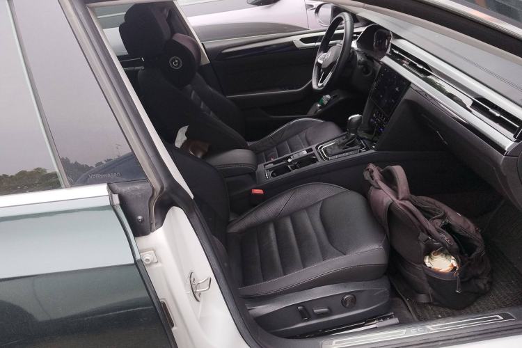 Used Volkswagen FAW-Volkswagen CC 2023 Hunting Vehicle 380TSI Hunter's Heart Edition Right Front Seat