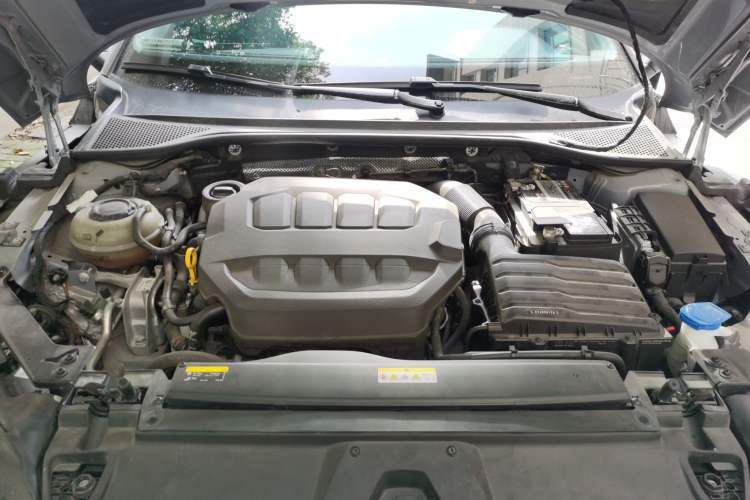 Used Volkswagen FAW-Volkswagen CC 2023 Hunting Vehicle 380TSI Hunter's Heart Edition Engine Bay