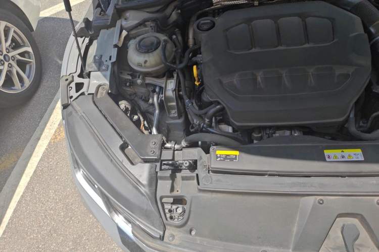 Used Volkswagen FAW-Volkswagen CC 2023 380TSI Striking Edition Engine Bay Right