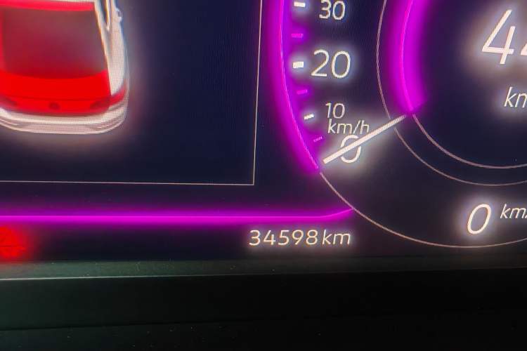 Used Volkswagen FAW-Volkswagen CC 2023 380TSI Striking Edition Odometer Close Up
