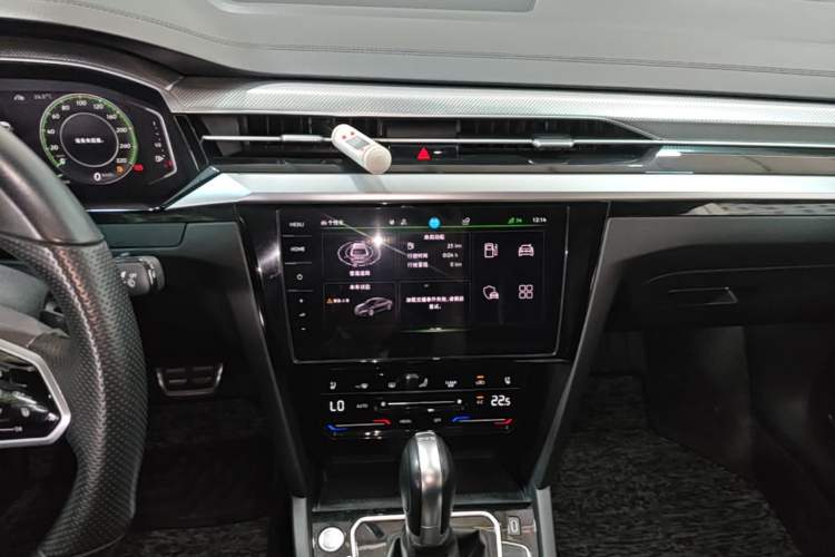 Used Volkswagen FAW-Volkswagen CC 2023 380TSI Striking Edition Audio And AC Panel