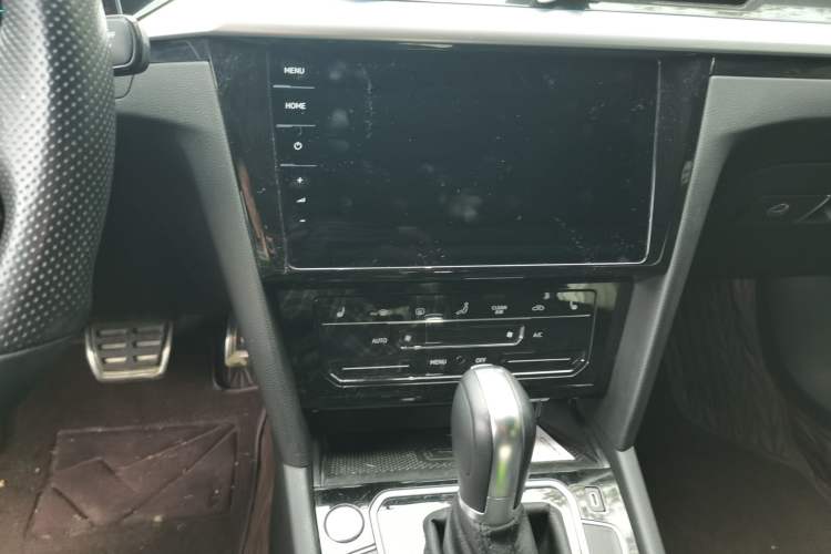 Used Volkswagen FAW-Volkswagen CC 2023 330TSI Ignite Edition Audio And AC Panel