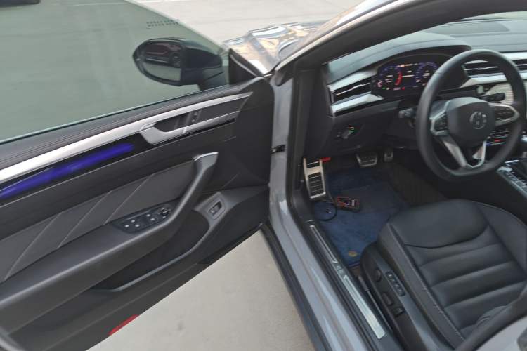 Used Volkswagen FAW-Volkswagen CC 2023 Hunting Vehicle 380TSI Hunter's Heart Edition Driver Seat