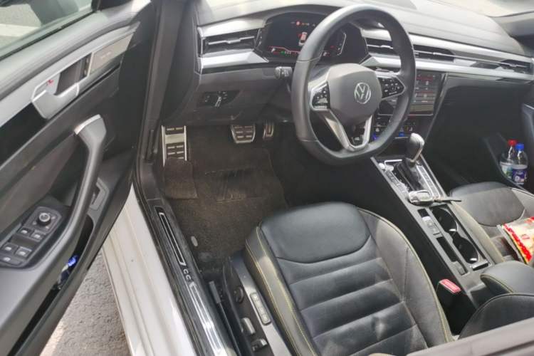 Used Volkswagen FAW-Volkswagen CC 2023 380TSI Striking Edition Driver Seat