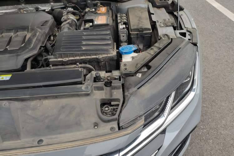 Used Volkswagen FAW-Volkswagen CC 2023 330TSI Ignite Edition Engine Bay Left