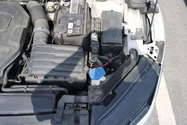 Used Volkswagen FAW-Volkswagen CC 2023 380TSI Striking Edition Engine Bay Left