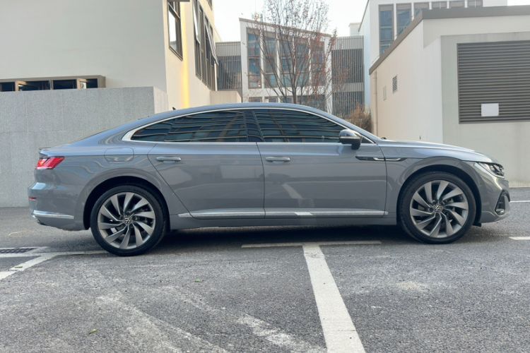 Used Volkswagen FAW-Volkswagen CC 2023 380TSI Striking Edition Exterior 2