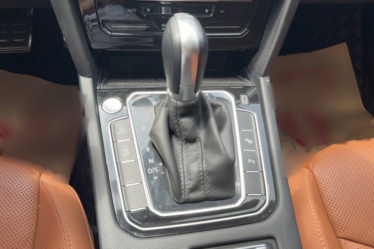 Used Volkswagen FAW-Volkswagen CC 2023 Hunting Vehicle 380TSI Hunter's Heart Edition Gear Lever