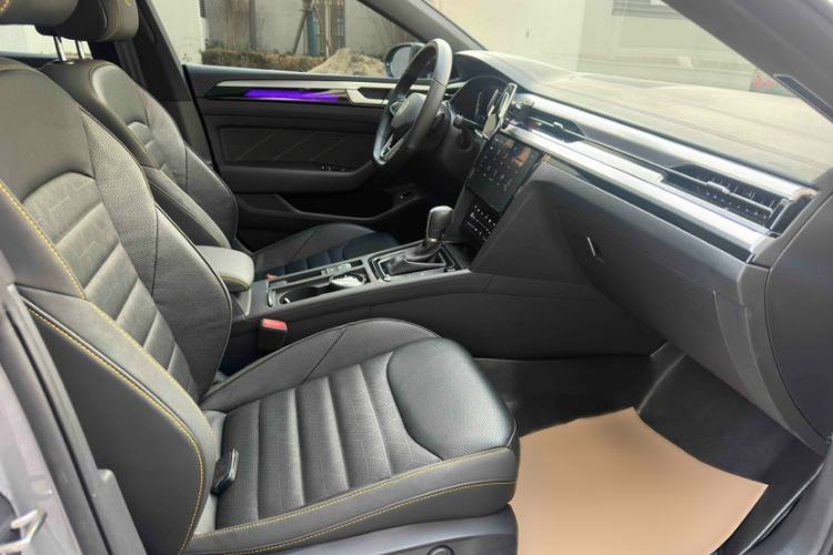 Used Volkswagen FAW-Volkswagen CC 2023 380TSI Striking Edition Interior 10