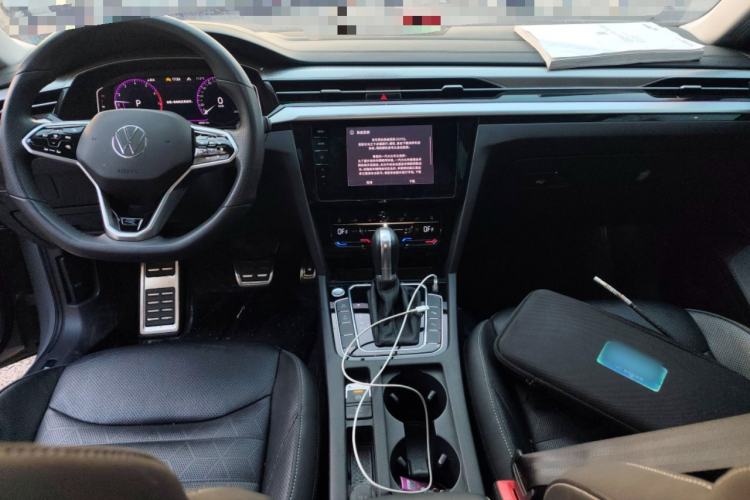 Used Volkswagen FAW-Volkswagen CC 2023 380TSI Striking Edition Interior 2