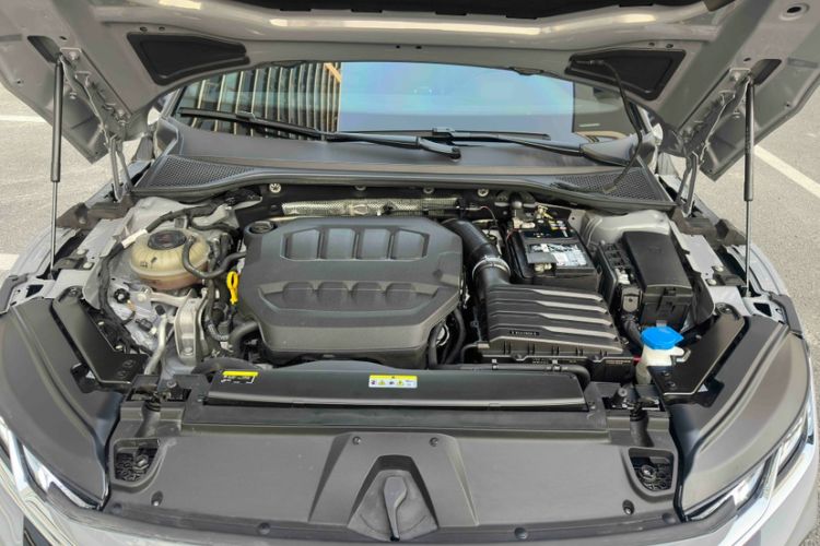 Used Volkswagen FAW-Volkswagen CC 2023 380TSI Striking Edition Interior 8