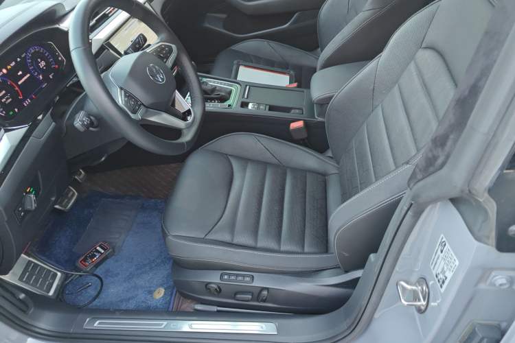 Used Volkswagen FAW-Volkswagen CC 2023 Hunting Vehicle 380TSI Hunter's Heart Edition Left Front Seat