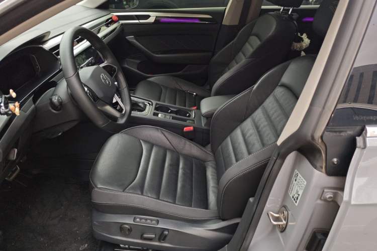 Used Volkswagen FAW-Volkswagen CC 2023 380TSI Striking Edition Left Front Seat