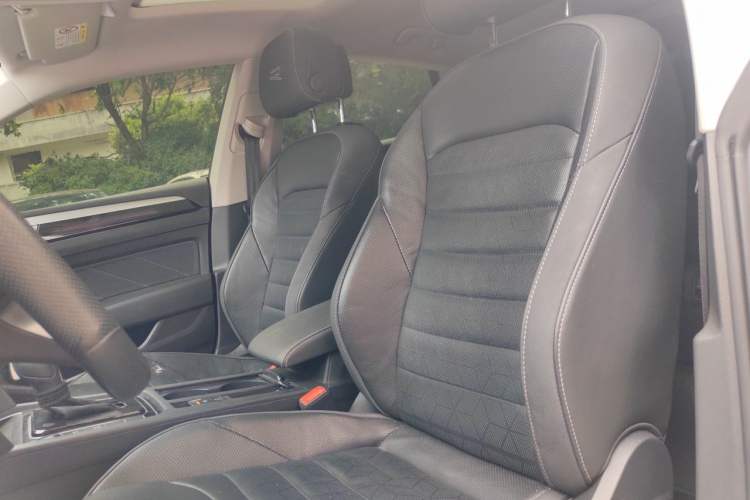 Used Volkswagen FAW-Volkswagen CC 2023 380TSI Striking Edition Left Front Seat