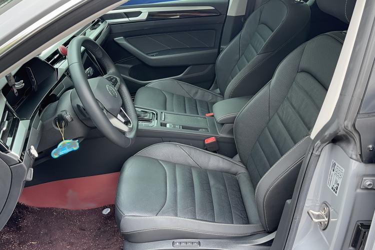 Used Volkswagen FAW-Volkswagen CC 2023 Hunting Vehicle 380TSI Hunter's Heart Edition Left Front Seat