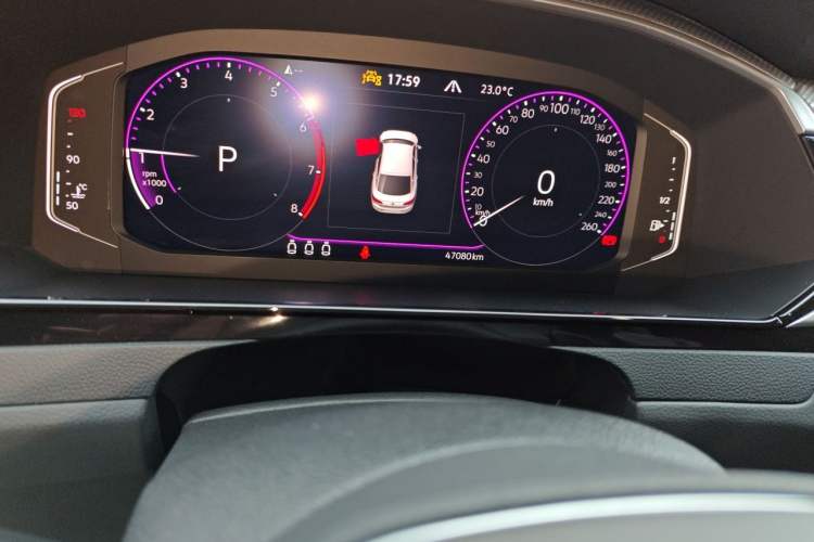 Used Volkswagen FAW-Volkswagen CC 2023 380TSI Striking Edition Odometer Close Up