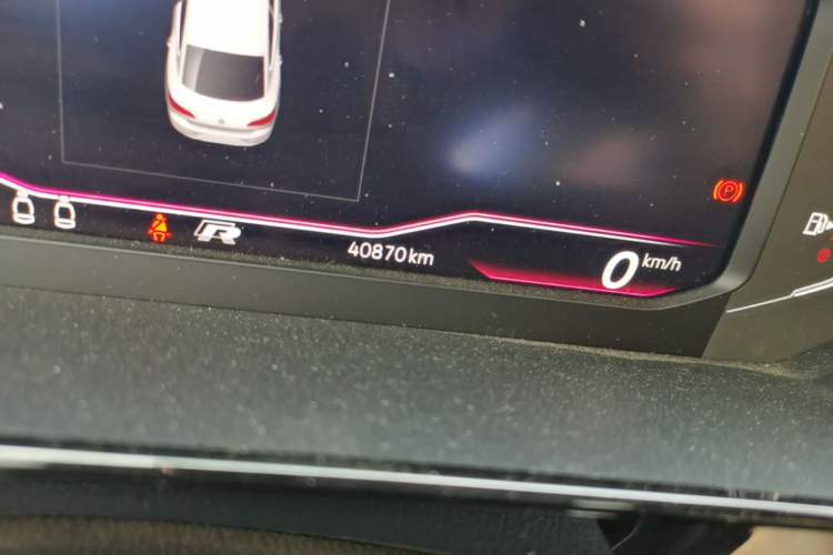 Used Volkswagen FAW-Volkswagen CC 2023 380TSI Striking Edition Odometer Close Up