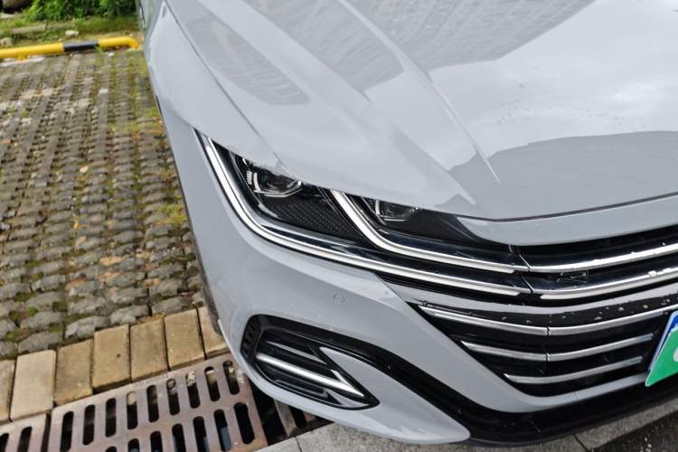 Used Volkswagen FAW-Volkswagen CC 2023 380TSI Striking Edition Right Front Headlight
