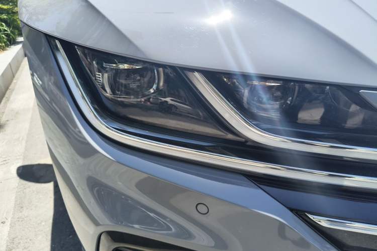 Used Volkswagen FAW-Volkswagen CC 2023 380TSI Striking Edition Right Front Headlight