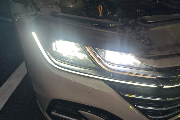 Used Volkswagen FAW-Volkswagen CC 2023 380TSI Striking Edition Right Front Headlight