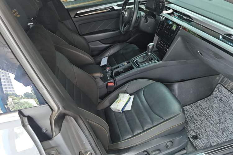 Used Volkswagen FAW-Volkswagen CC 2023 380TSI Striking Edition Right Front Seat