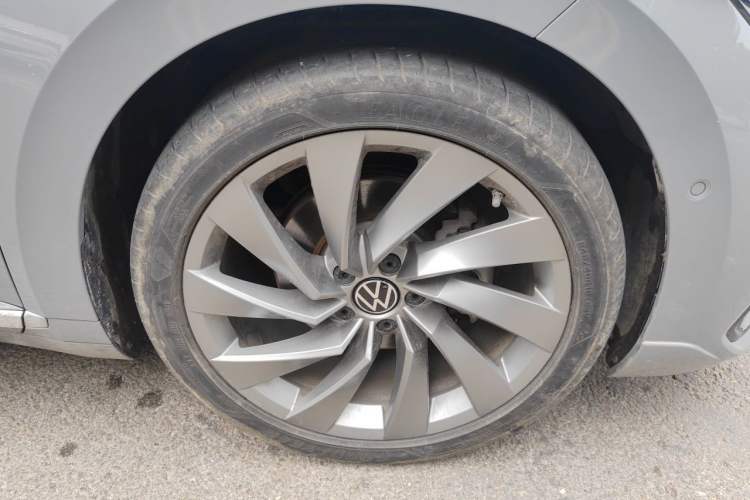 Used Volkswagen FAW-Volkswagen CC 2023 380TSI Striking Edition Right Front Wheel Hub
