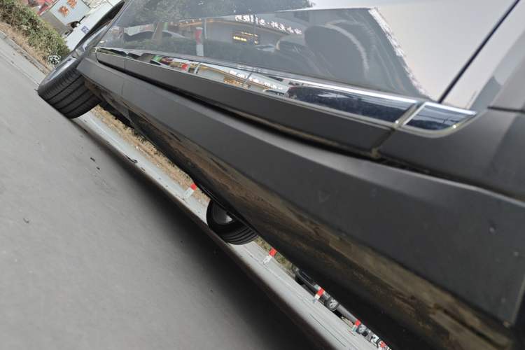 Used Volkswagen FAW-Volkswagen CC 2023 Hunting Vehicle 380TSI Hunter's Heart Edition Right Side Sill