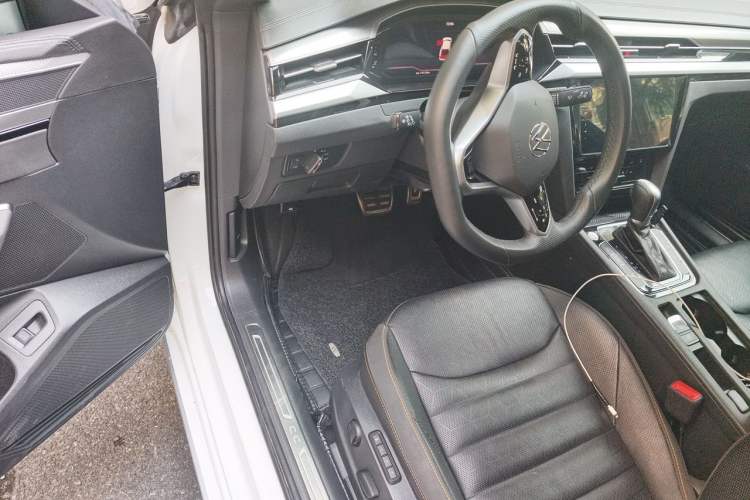 Used Volkswagen FAW-Volkswagen CC 2023 380TSI Striking Edition Steering Wheel
