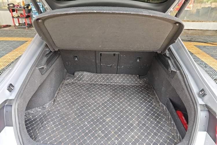 Used Volkswagen FAW-Volkswagen CC 2023 380TSI Striking Edition Trunk