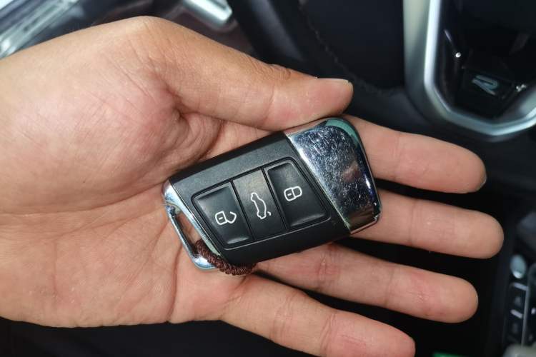 Used Volkswagen FAW-Volkswagen CC 2023 380TSI Striking Edition Vehicle Key