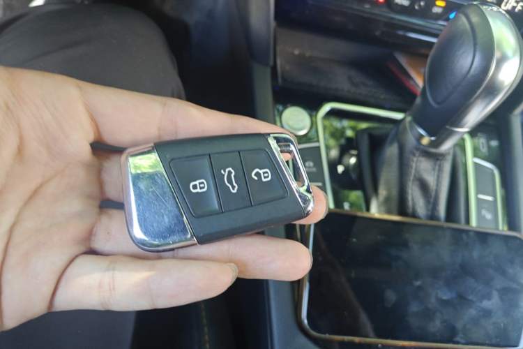 Used Volkswagen FAW-Volkswagen CC 2023 380TSI Striking Edition Vehicle Key