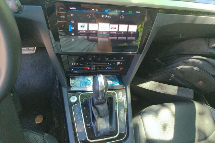 Used Volkswagen FAW-Volkswagen CC 2023 Hunting Vehicle 380TSI Hunter's Heart Edition Audio And AC Panel