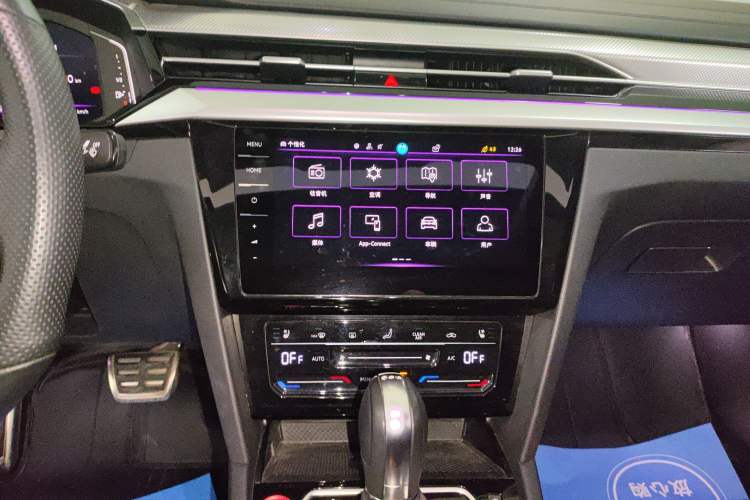 Used Volkswagen FAW-Volkswagen CC 2023 380TSI Striking Edition Audio And AC Panel
