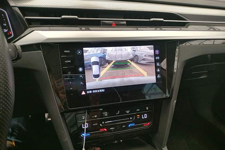 Used Volkswagen FAW-Volkswagen CC 2023 380TSI Striking Edition Audio And AC Panel