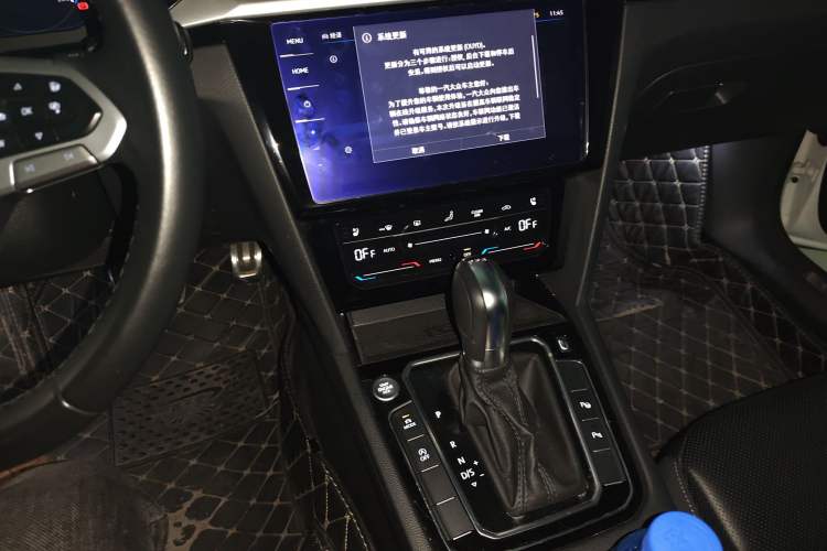 Used Volkswagen FAW-Volkswagen CC 2023 Hunting Vehicle 380TSI Hunter's Heart Edition Audio And AC Panel