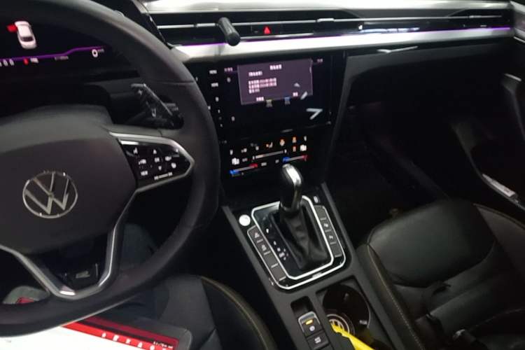 Used Volkswagen FAW-Volkswagen CC 2023 380TSI Striking Edition Audio And AC Panel