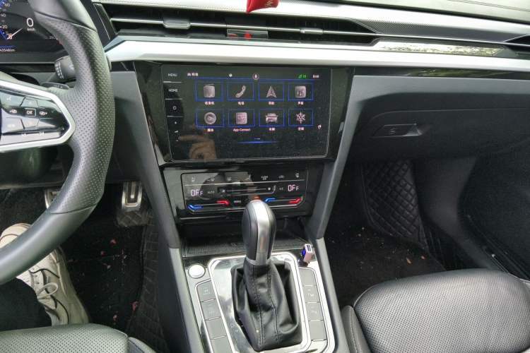 Used Volkswagen FAW-Volkswagen CC 2023 380TSI Striking Edition Audio And AC Panel
