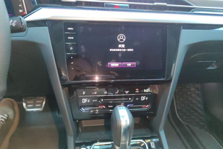 Used Volkswagen FAW-Volkswagen CC 2023 380TSI Striking Edition Audio And AC Panel