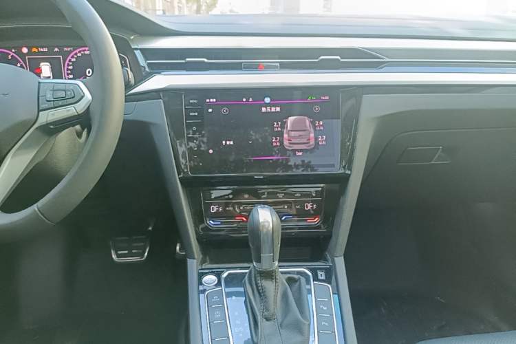 Used Volkswagen FAW-Volkswagen CC 2023 Hunting Vehicle 380TSI Hunter's Heart Edition Audio And AC Panel