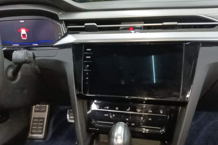 Used Volkswagen FAW-Volkswagen CC 2023 380TSI Striking Edition Audio And AC Panel
